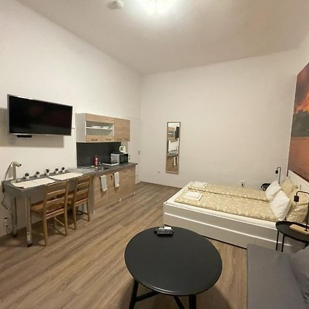 Mano Guesthouse Будапеща Екстериор снимка