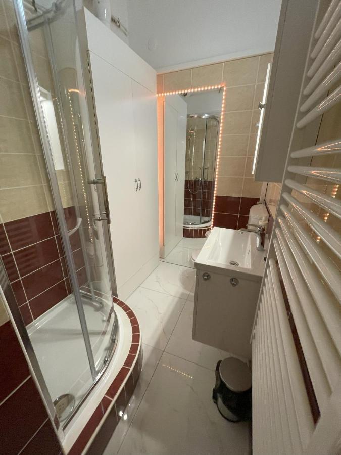 Mano Guesthouse Будапеща Екстериор снимка