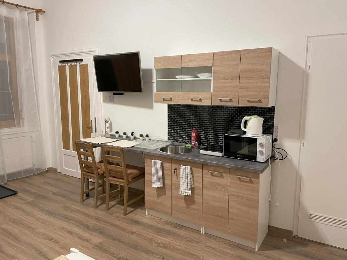 Mano Guesthouse Будапеща Екстериор снимка